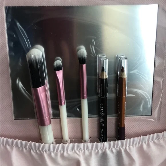 25 piece Makeup bundle. 💚HP💛 - Picture 2 of 8